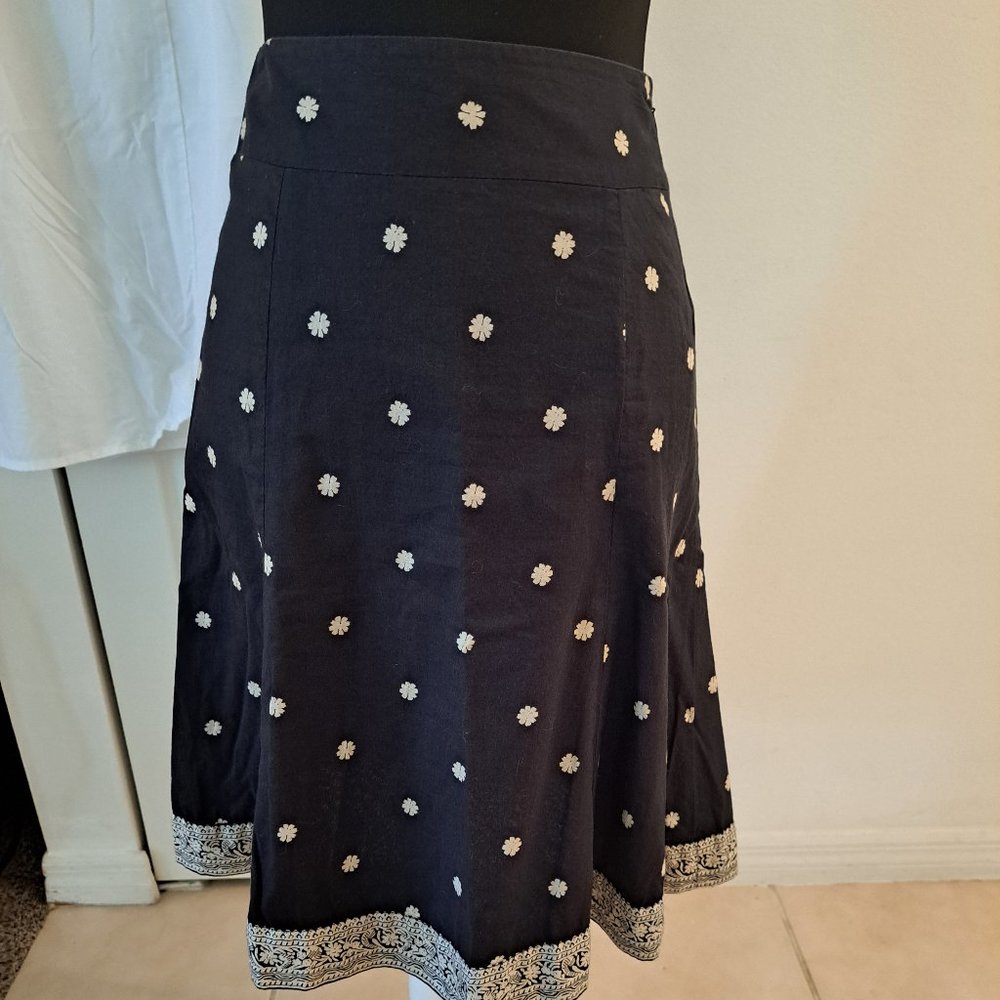 GAP Ladies Fit & Flare Black Floral Pattern Skirt Size 0/1